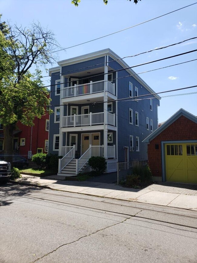 Building Photo - 36 Adrian St