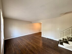 Building Photo - 7346 Wayne Ave