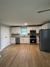 Building Photo - 1057 B E Olympia St