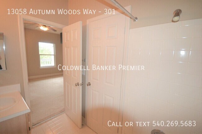 Building Photo - 13058 Autumn Woods Way
