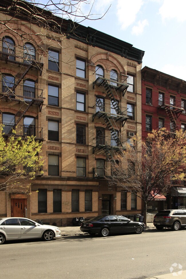 Building Photo - 309 E 76th St