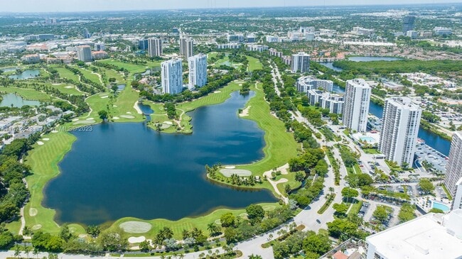Building Photo - 20281 E Country Club Dr