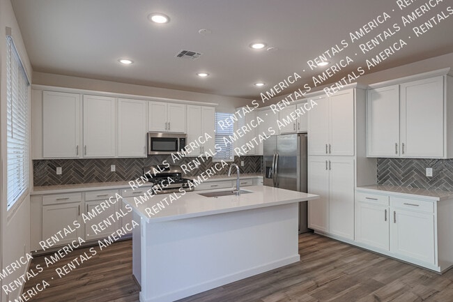 Building Photo - 17717 W Cassia Way