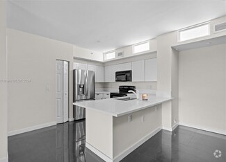Building Photo - 2200 E Preserve Way