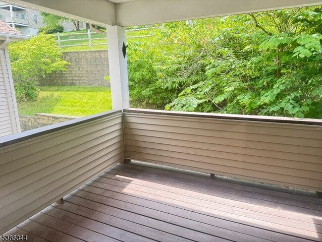 Building Photo - 24 Bourne Cir