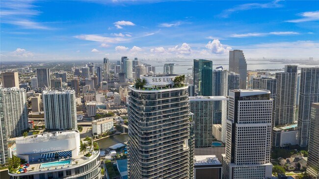 Building Photo - 801 S Miami Ave