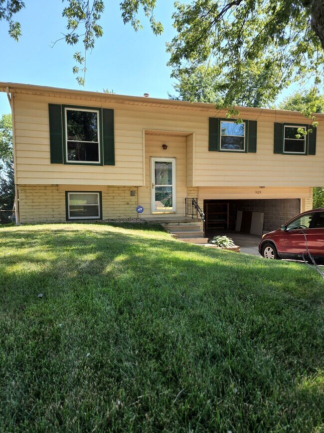 9129 Grand Ave, Omaha, NE 68134 House Rental in Omaha, NE