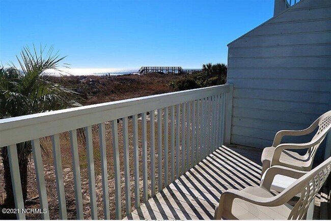 Foto del edificio - 37 Ocean Isle W Blvd