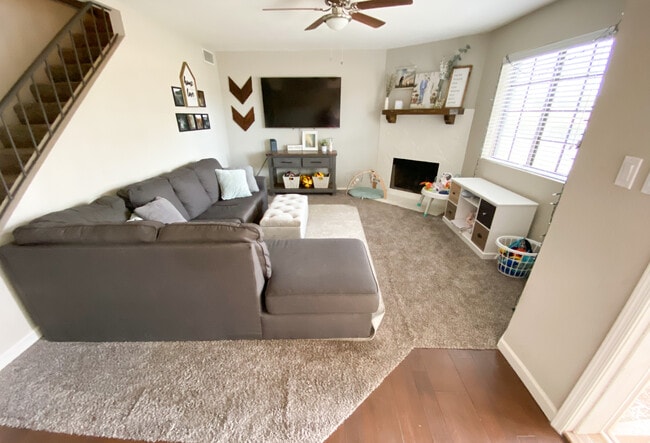 Building Photo - 6262 E Brown Rd