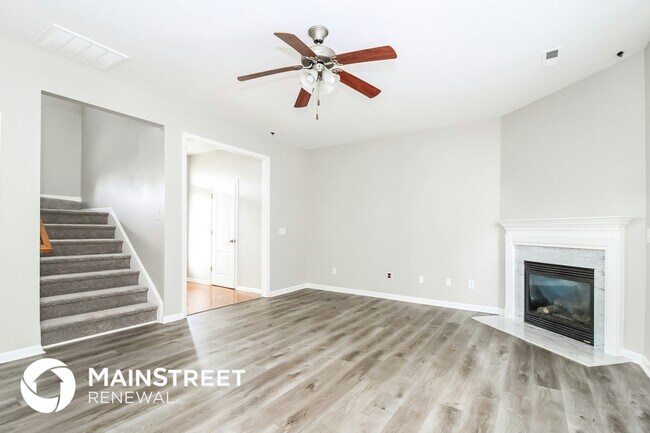 Foto del edificio - 339 Walden Ridge Ct