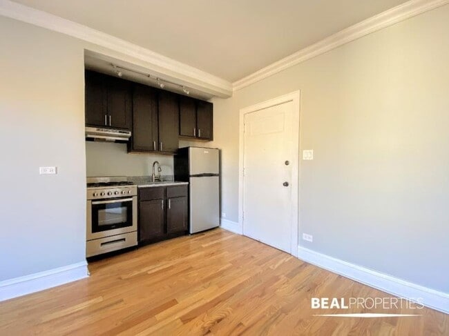 Building Photo - 0 bedroom in CHICAGO IL 60640