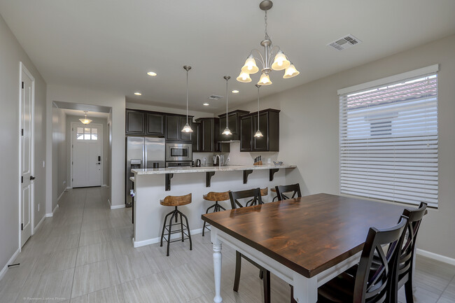 Foto del edificio - 10630 E Corbin Ave