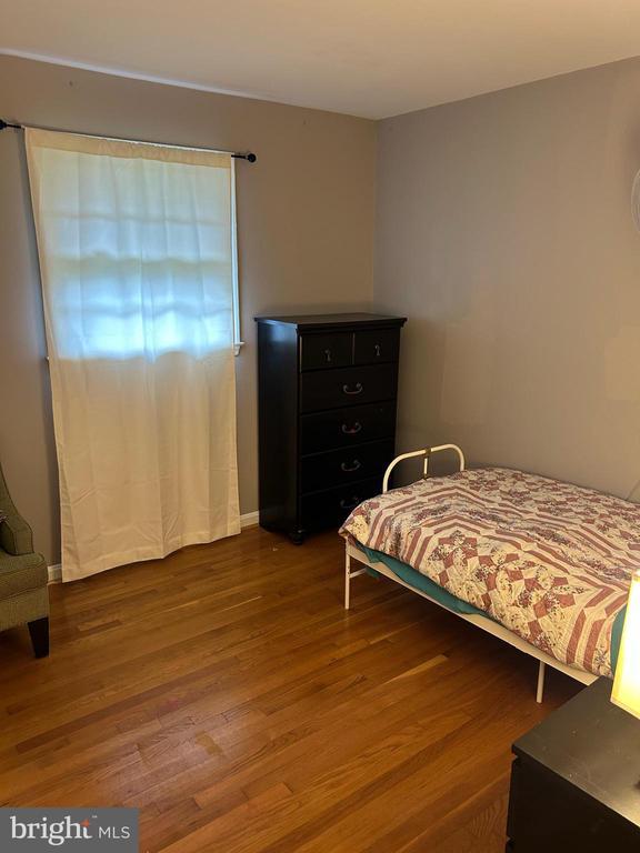 Foto del edificio - 10710 Tyrone Dr