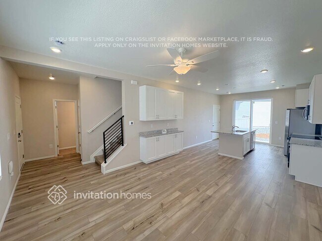 Building Photo - 3369 Streamwood Dr