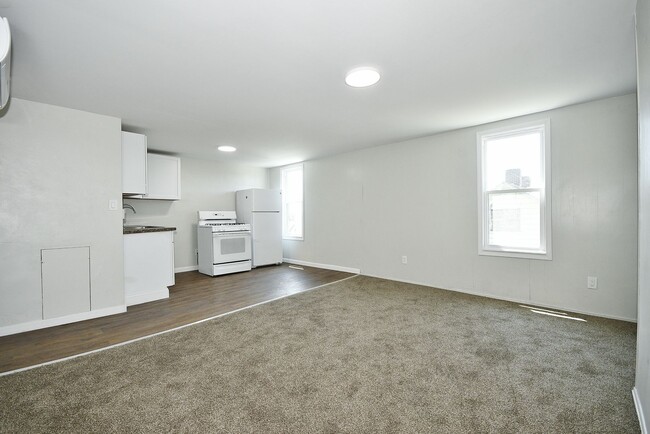 Building Photo - 1103 Crosby St
