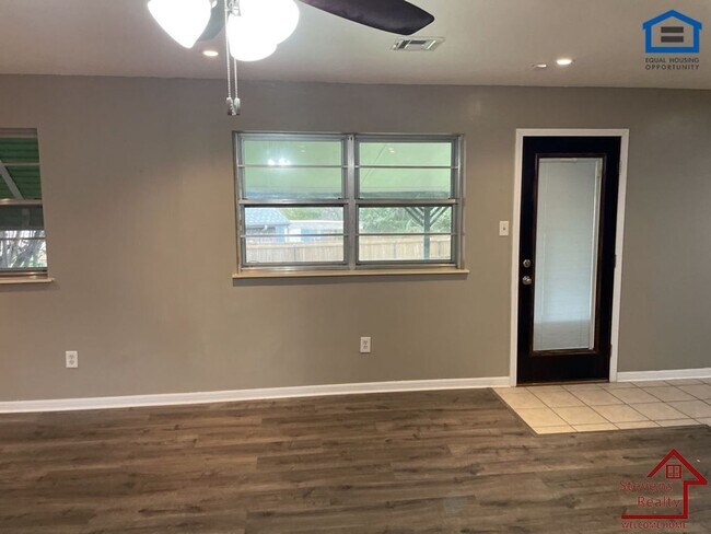 Foto del edificio - 4708 SE Sunnymeade