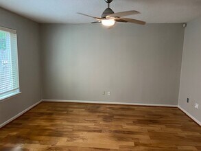 Building Photo - 7407 Navidad Rd