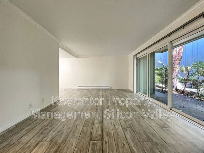 Building Photo - 151 Buckingham Dr