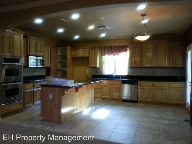 Building Photo - 5 br, 3 bath House - 9486 Shadowrock Way