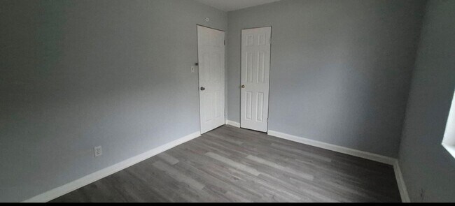 Foto del edificio - 210 N Cherrywood Ave