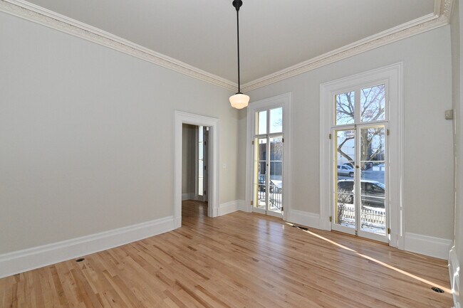 Building Photo - 408 S 3rd St