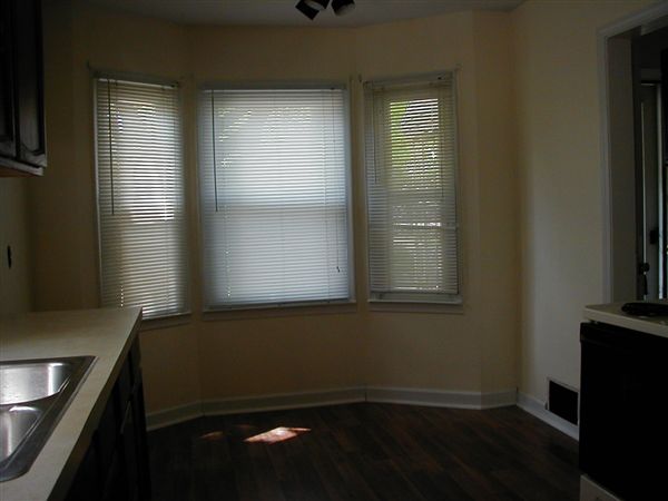 Building Photo - 502 N Altadena Ave