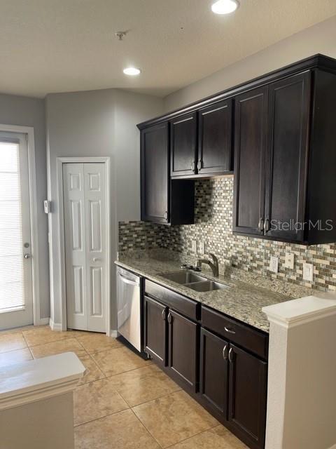 Building Photo - 10275 Hartford Maroon Rd