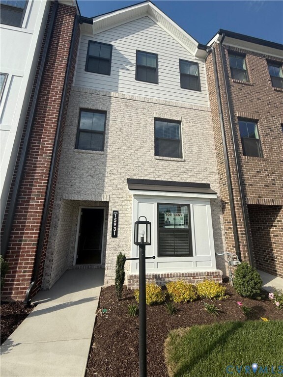 Foto del edificio - 15906 Misty Blue Aly