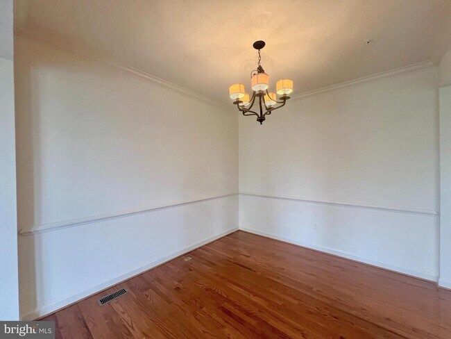 Foto del edificio - 12919 Benton Park Cir