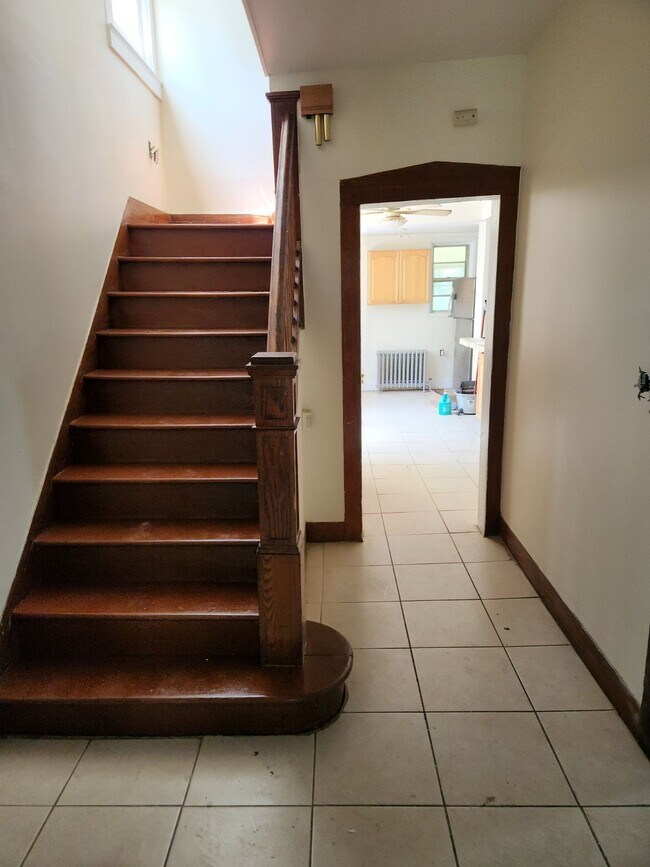 Foto del edificio - 118 Williamson Ave