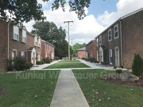 Building Photo - 1806 Jamestown Rd