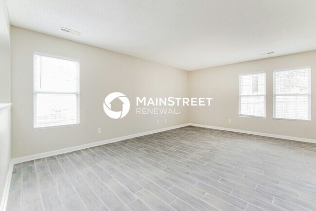Foto del edificio - 4 Bedroom Pet-Friendly Home in KNIGHTDALE, NC with Main Street Renewal