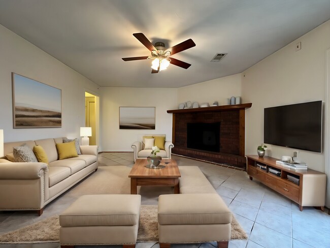 Foto del edificio - * Move-In Special * Gorgeous 3 Bed / 2 Bat...
