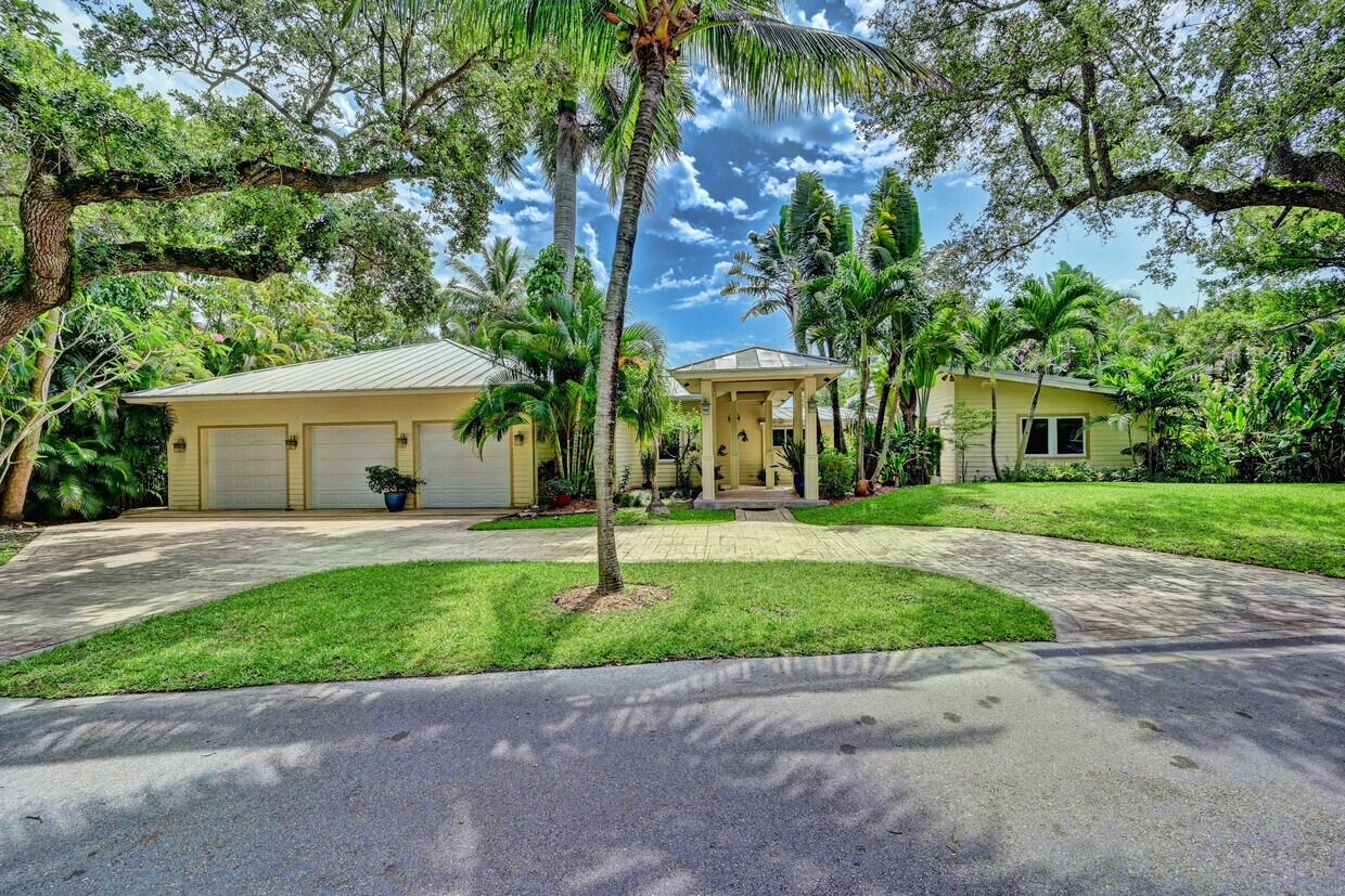 Foto principal - 2150 Tanbark Ln