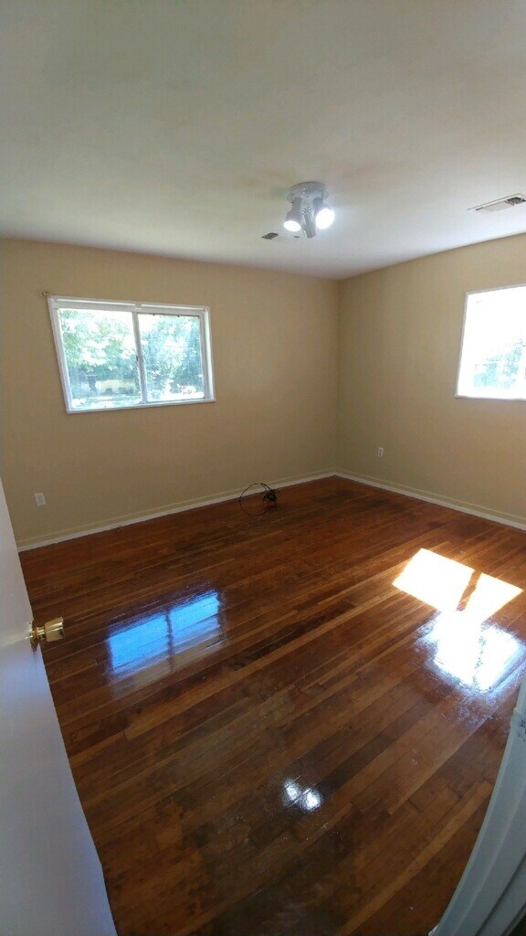 Foto del edificio - 2905 Lakewood Dr