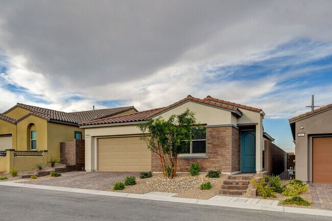 Building Photo - AWESOME SUMMERLIN WEST SINGLE STORY HOME IN GATED COMMUNITY!