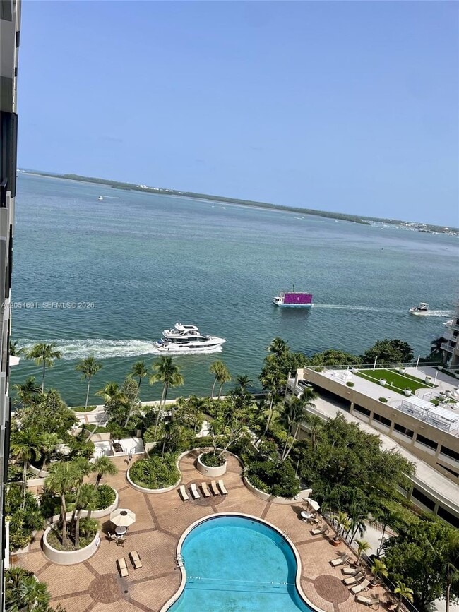 Building Photo - 520 Brickell Key Dr