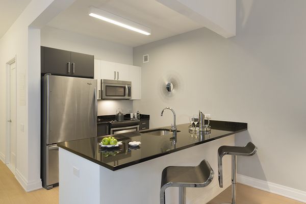 Building Photo - 58 Pine St