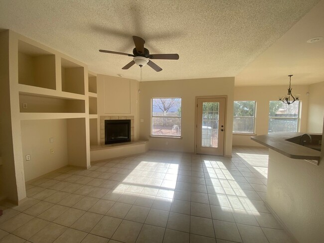 Building Photo - Beautiful Rental 4 Bedroom Eastside Home!!...