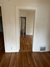 Building Photo - 1302 E 62nd St