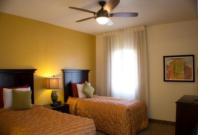 Foto del edificio - 6302 E Camelback Rd