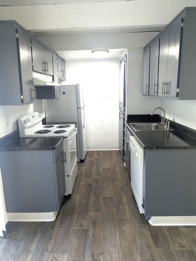 Q Street - Q Street Apartment