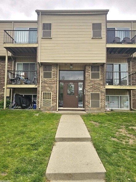 Foto principal - 38255 Fairway Ct