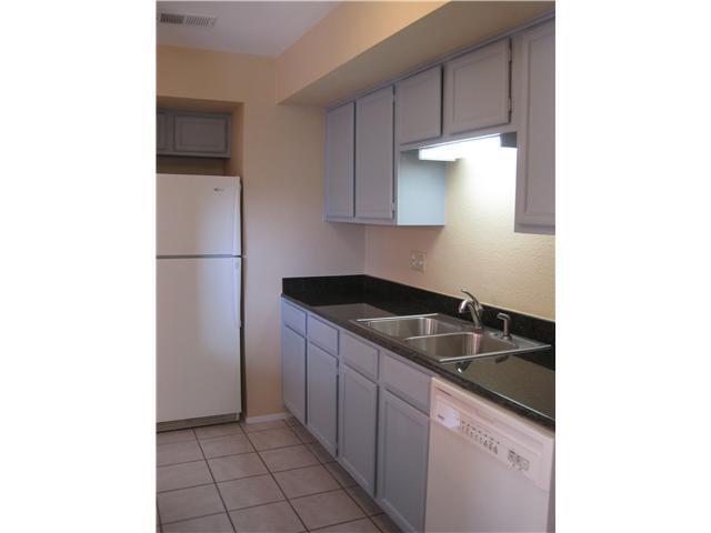Foto del edificio - 4159 Steck Ave