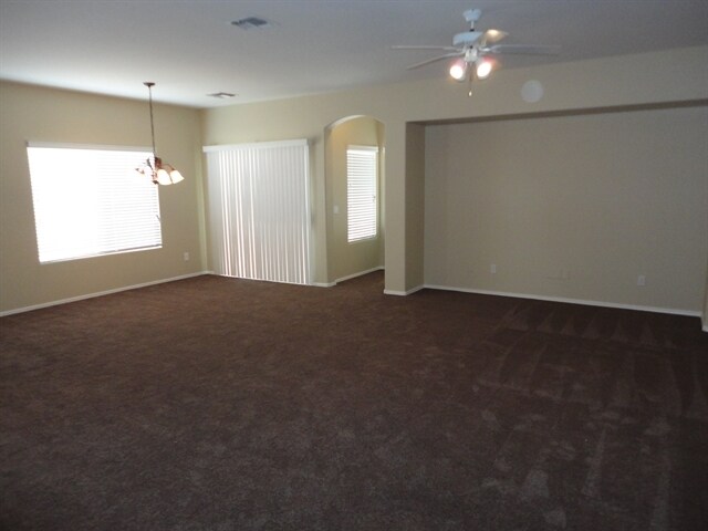 Foto del edificio - 13029 W Sweetwater Avenue