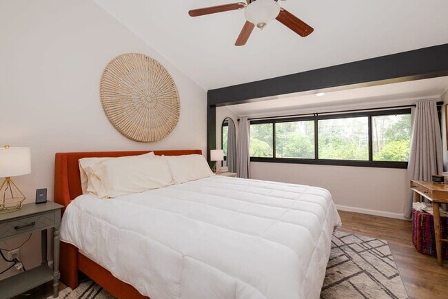 Foto del edificio - 2806 Suncrest Rd