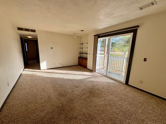 Foto del edificio - 1299 48th Ave