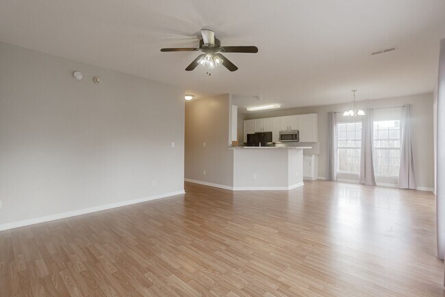 Foto del edificio - 125 Cloverwood Dr SW
