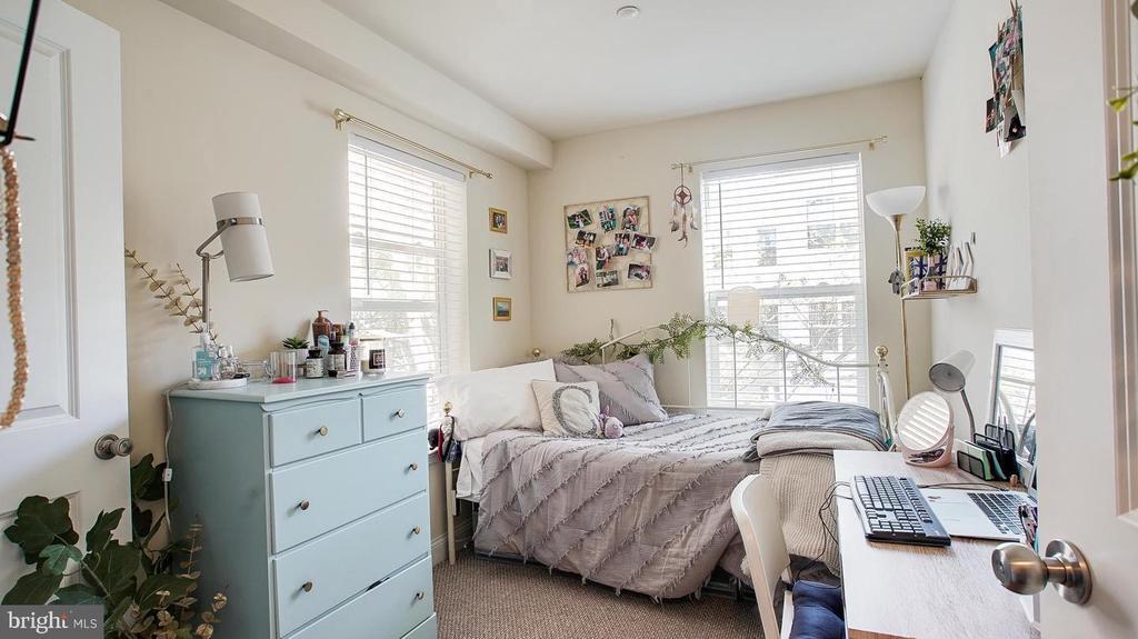 Foto principal - 1837 Willington St