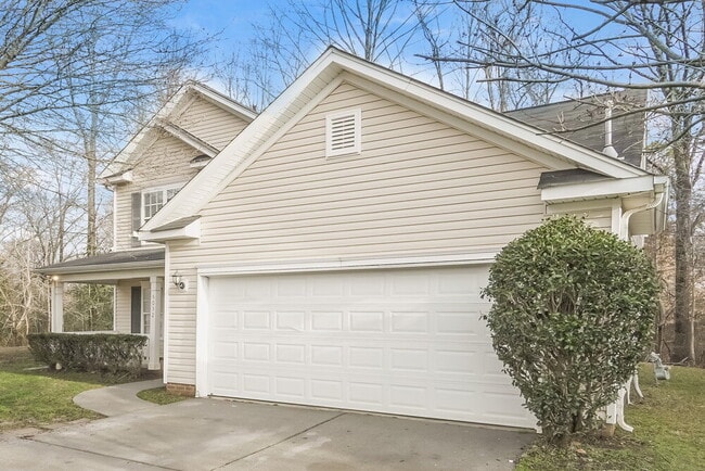 Foto del edificio - 6032 Patricia Ryan Dr